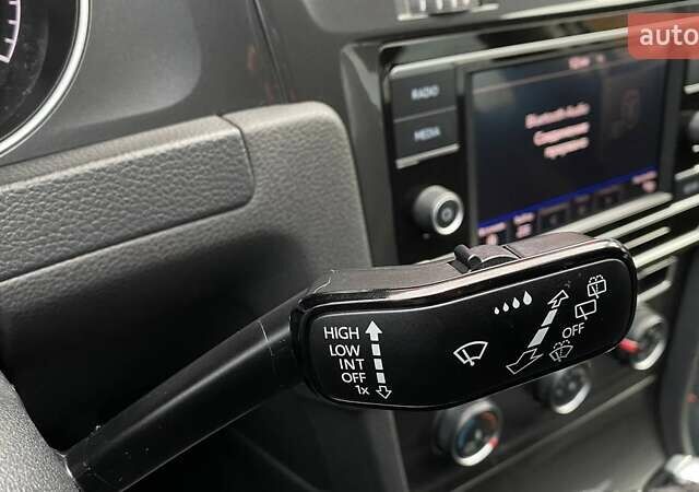 Белый Фольксваген Гольф, объемом двигателя 1.8 л и пробегом 105 тыс. км за 13000 $, фото 25 на Automoto.ua