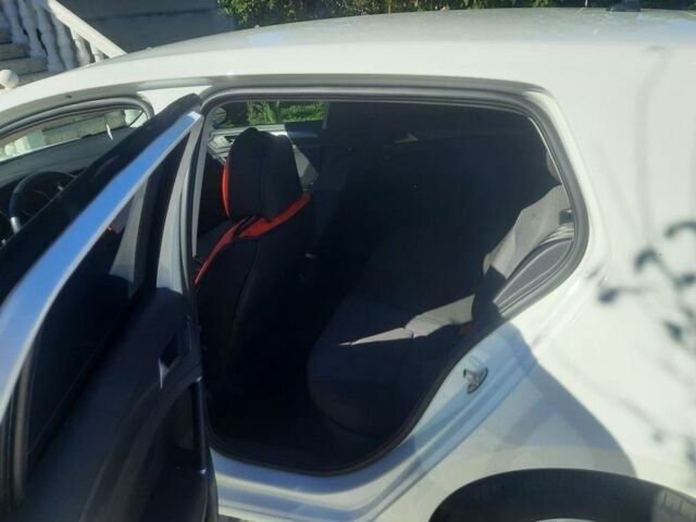 Білий Фольксваген Гольф, об'ємом двигуна 1.4 л та пробігом 59 тис. км за 9500 $, фото 9 на Automoto.ua