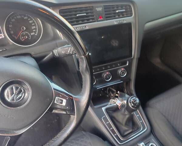 Белый Фольксваген Гольф, объемом двигателя 1.8 л и пробегом 126 тыс. км за 14100 $, фото 3 на Automoto.ua