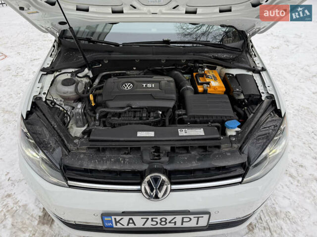 Белый Фольксваген Гольф, объемом двигателя 1.8 л и пробегом 111 тыс. км за 17000 $, фото 24 на Automoto.ua