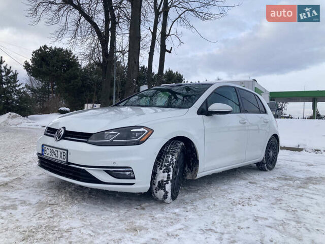 Белый Фольксваген Гольф, объемом двигателя 1.8 л и пробегом 157 тыс. км за 10500 $, фото 2 на Automoto.ua
