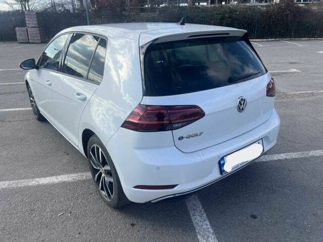 Белый Фольксваген Гольф, объемом двигателя 0 л и пробегом 165 тыс. км за 12500 $, фото 2 на Automoto.ua