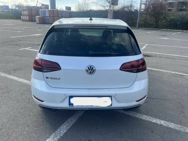 Белый Фольксваген Гольф, объемом двигателя 0 л и пробегом 165 тыс. км за 12500 $, фото 4 на Automoto.ua