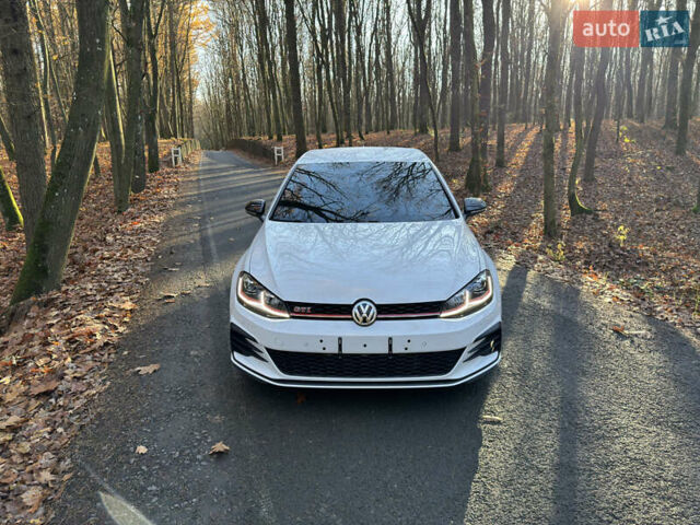 Белый Фольксваген Гольф, объемом двигателя 1.98 л и пробегом 95 тыс. км за 26900 $, фото 2 на Automoto.ua