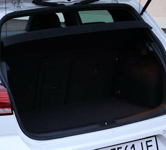 Белый Фольксваген Гольф, объемом двигателя 1.97 л и пробегом 206 тыс. км за 21300 $, фото 38 на Automoto.ua