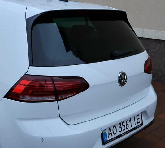 Белый Фольксваген Гольф, объемом двигателя 1.97 л и пробегом 206 тыс. км за 21300 $, фото 11 на Automoto.ua