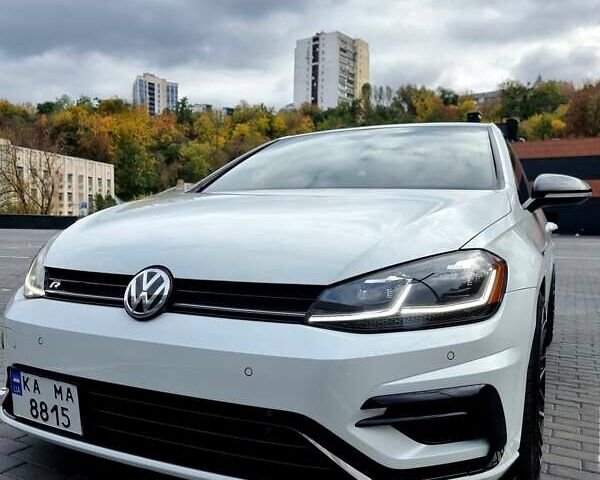 Белый Фольксваген Гольф, объемом двигателя 1.99 л и пробегом 111 тыс. км за 30000 $, фото 6 на Automoto.ua