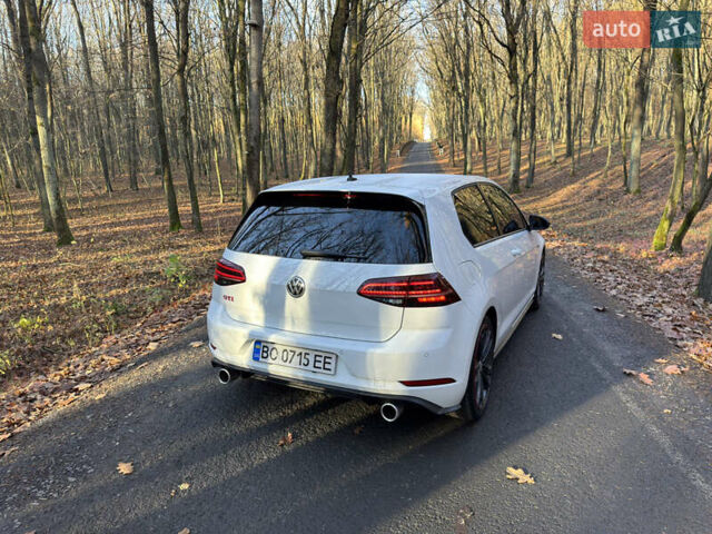 Белый Фольксваген Гольф, объемом двигателя 1.98 л и пробегом 95 тыс. км за 26900 $, фото 10 на Automoto.ua