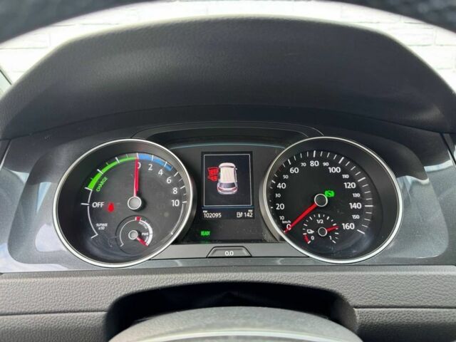 Белый Фольксваген Гольф, объемом двигателя 0 л и пробегом 102 тыс. км за 12200 $, фото 13 на Automoto.ua