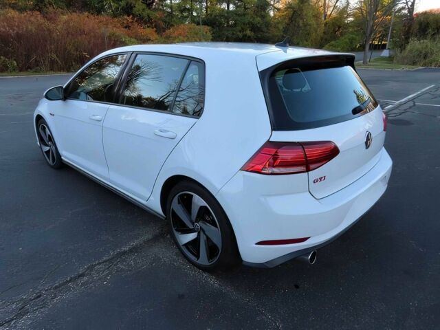 Белый Фольксваген Гольф, объемом двигателя 2 л и пробегом 33 тыс. км за 9900 $, фото 6 на Automoto.ua