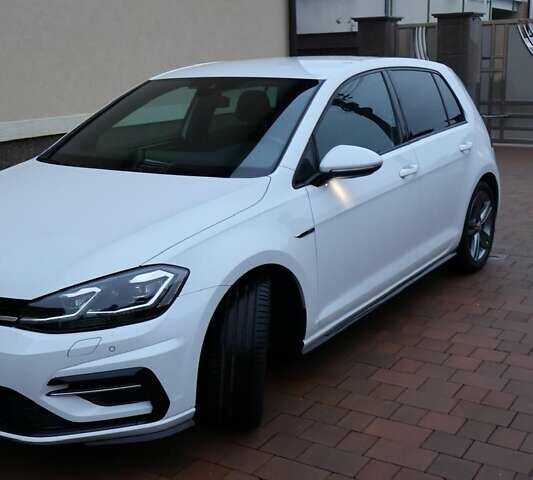 Белый Фольксваген Гольф, объемом двигателя 1.97 л и пробегом 206 тыс. км за 21300 $, фото 2 на Automoto.ua