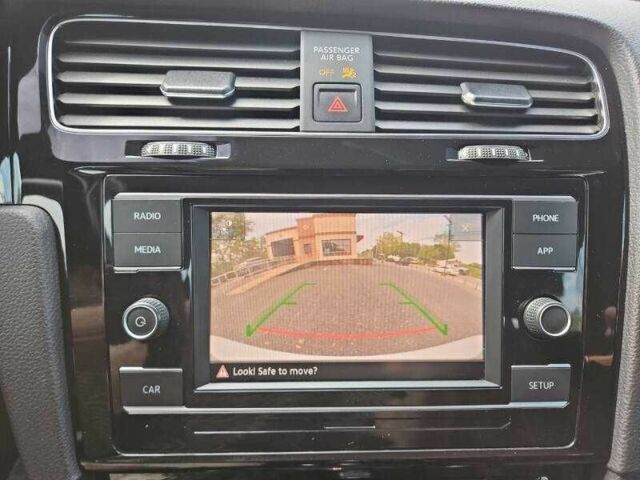 Белый Фольксваген Гольф, объемом двигателя 2 л и пробегом 43 тыс. км за 3500 $, фото 7 на Automoto.ua