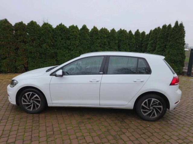 Белый Фольксваген Гольф, объемом двигателя 1.6 л и пробегом 89 тыс. км за 9900 $, фото 4 на Automoto.ua