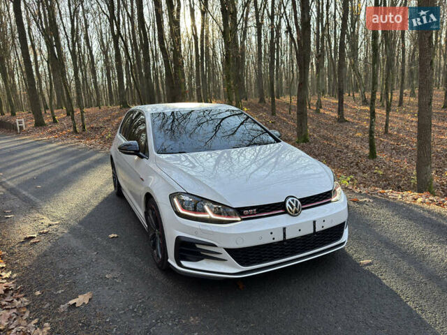 Белый Фольксваген Гольф, объемом двигателя 1.98 л и пробегом 95 тыс. км за 26900 $, фото 1 на Automoto.ua