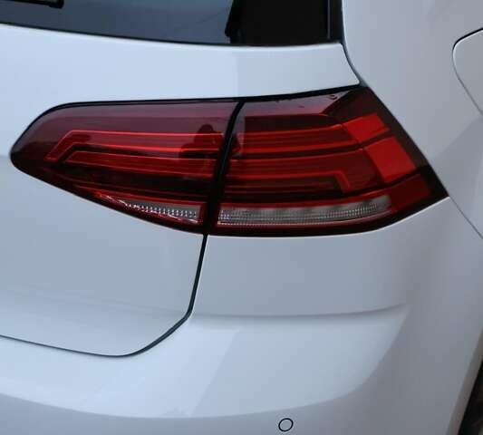 Белый Фольксваген Гольф, объемом двигателя 1.97 л и пробегом 206 тыс. км за 21300 $, фото 12 на Automoto.ua