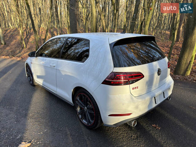 Белый Фольксваген Гольф, объемом двигателя 1.98 л и пробегом 95 тыс. км за 26900 $, фото 12 на Automoto.ua
