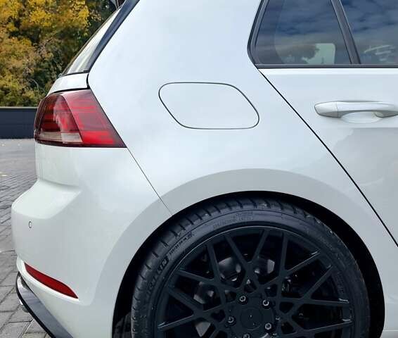 Белый Фольксваген Гольф, объемом двигателя 1.99 л и пробегом 111 тыс. км за 30000 $, фото 7 на Automoto.ua