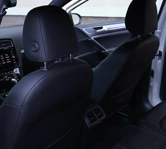 Белый Фольксваген Гольф, объемом двигателя 1.97 л и пробегом 206 тыс. км за 21300 $, фото 20 на Automoto.ua