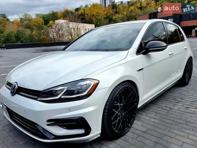 Белый Фольксваген Гольф, объемом двигателя 1.99 л и пробегом 111 тыс. км за 30000 $, фото 1 на Automoto.ua