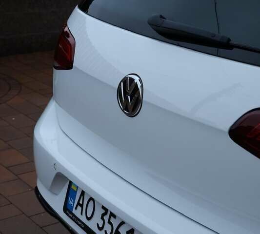 Белый Фольксваген Гольф, объемом двигателя 1.97 л и пробегом 206 тыс. км за 21300 $, фото 13 на Automoto.ua