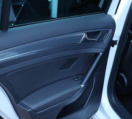 Белый Фольксваген Гольф, объемом двигателя 1.97 л и пробегом 206 тыс. км за 21300 $, фото 19 на Automoto.ua