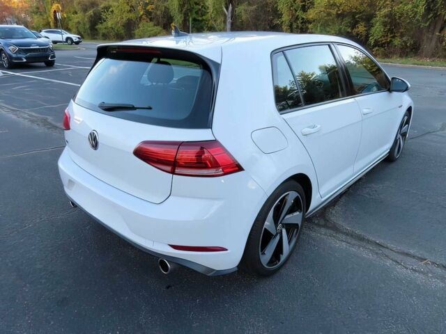 Белый Фольксваген Гольф, объемом двигателя 2 л и пробегом 33 тыс. км за 9900 $, фото 4 на Automoto.ua