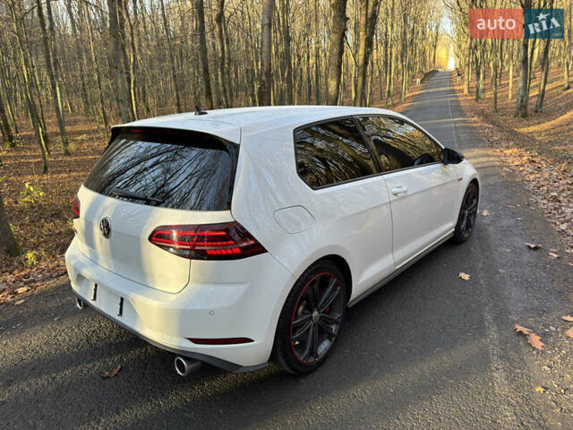 Белый Фольксваген Гольф, объемом двигателя 1.98 л и пробегом 95 тыс. км за 26900 $, фото 9 на Automoto.ua