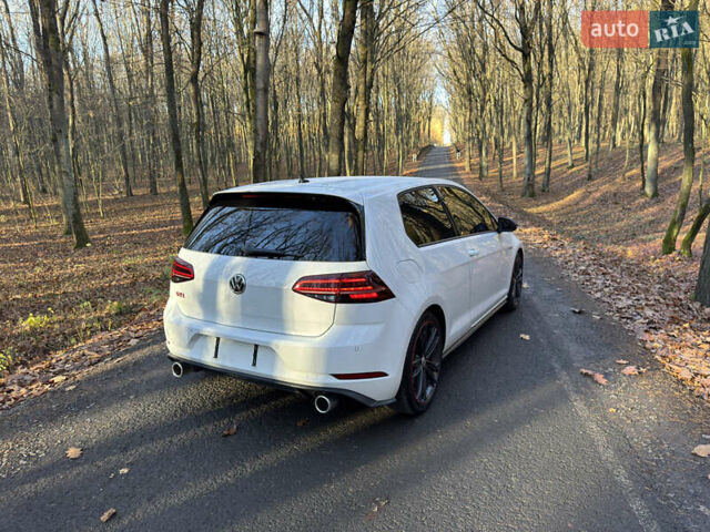 Белый Фольксваген Гольф, объемом двигателя 1.98 л и пробегом 95 тыс. км за 26900 $, фото 5 на Automoto.ua