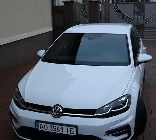 Белый Фольксваген Гольф, объемом двигателя 1.97 л и пробегом 206 тыс. км за 21300 $, фото 6 на Automoto.ua