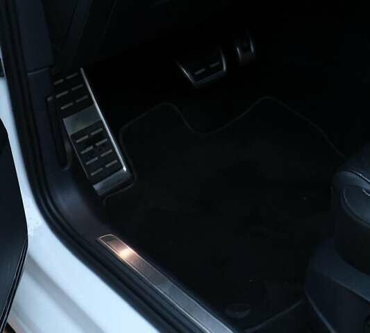 Белый Фольксваген Гольф, объемом двигателя 1.97 л и пробегом 206 тыс. км за 21300 $, фото 34 на Automoto.ua