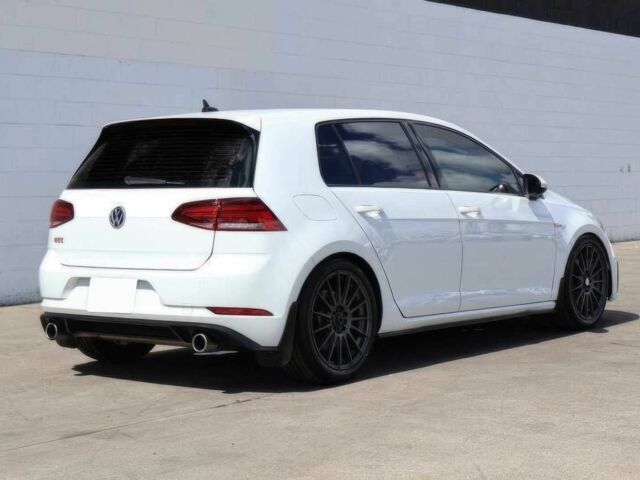 Белый Фольксваген Гольф, объемом двигателя 2 л и пробегом 42 тыс. км за 3250 $, фото 5 на Automoto.ua