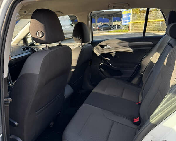 Білий Фольксваген Гольф, об'ємом двигуна 1.4 л та пробігом 95 тис. км за 19000 $, фото 17 на Automoto.ua