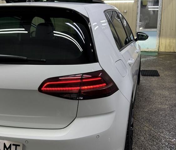 Белый Фольксваген Гольф, объемом двигателя 2 л и пробегом 83 тыс. км за 28200 $, фото 13 на Automoto.ua