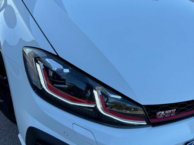 Білий Фольксваген Гольф, об'ємом двигуна 2 л та пробігом 98 тис. км за 17500 $, фото 3 на Automoto.ua