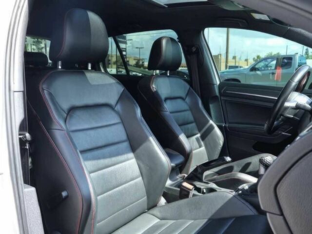 Белый Фольксваген Гольф, объемом двигателя 2 л и пробегом 42 тыс. км за 3250 $, фото 9 на Automoto.ua