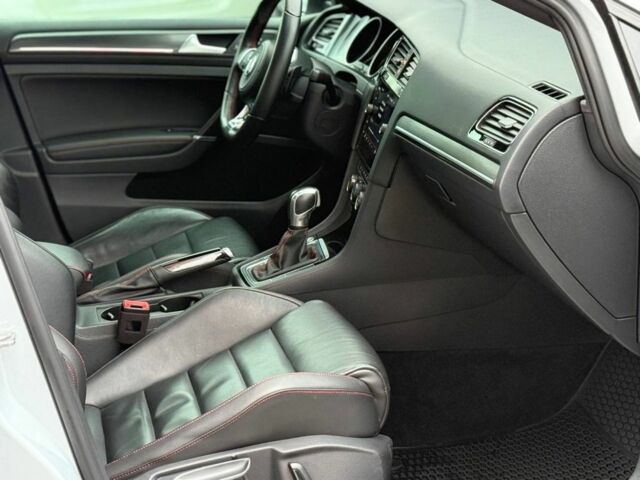 Белый Фольксваген Гольф, объемом двигателя 2 л и пробегом 39 тыс. км за 18700 $, фото 4 на Automoto.ua