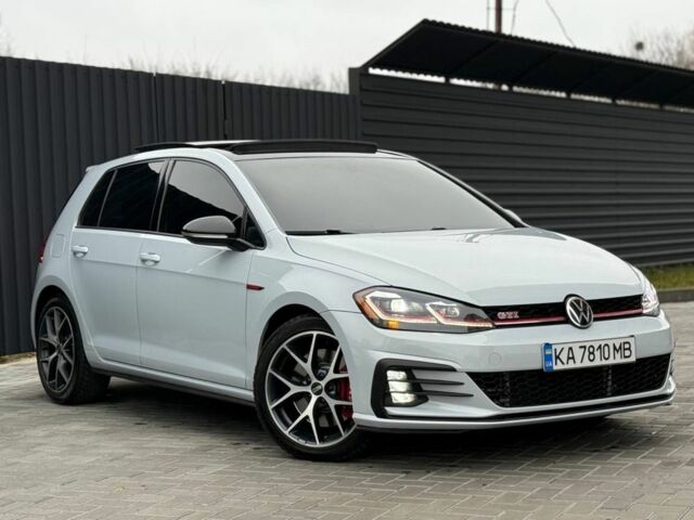 Белый Фольксваген Гольф, объемом двигателя 2 л и пробегом 39 тыс. км за 18700 $, фото 1 на Automoto.ua