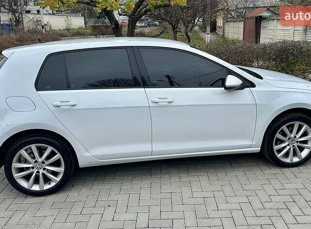 Білий Фольксваген Гольф, об'ємом двигуна 1.4 л та пробігом 87 тис. км за 16500 $, фото 6 на Automoto.ua