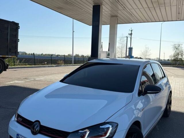 Білий Фольксваген Гольф, об'ємом двигуна 2 л та пробігом 98 тис. км за 17500 $, фото 4 на Automoto.ua