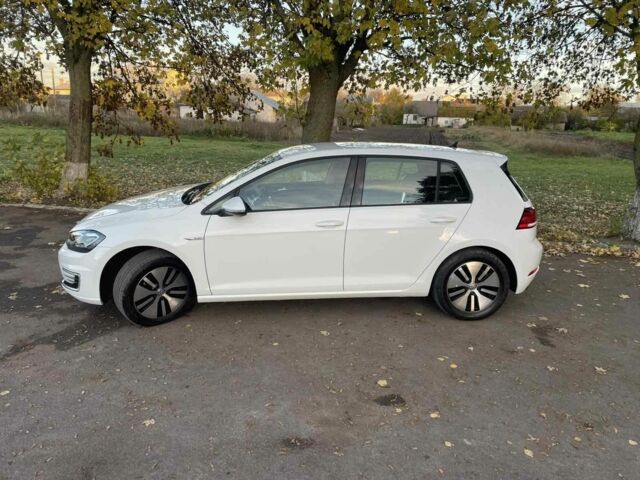 Белый Фольксваген Гольф, объемом двигателя 0 л и пробегом 92 тыс. км за 15299 $, фото 7 на Automoto.ua