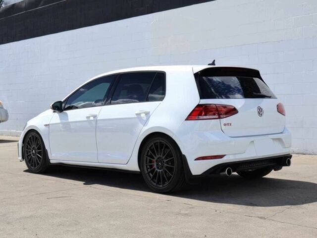 Белый Фольксваген Гольф, объемом двигателя 2 л и пробегом 42 тыс. км за 3250 $, фото 7 на Automoto.ua