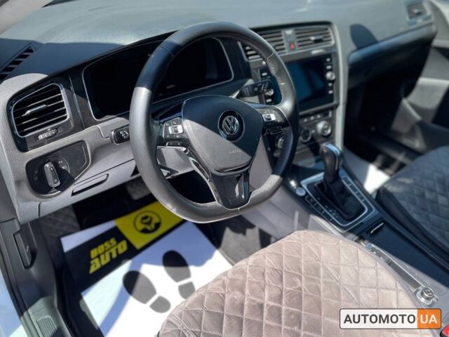 Белый Фольксваген Гольф, объемом двигателя 1.4 л и пробегом 52 тыс. км за 22500 $, фото 8 на Automoto.ua