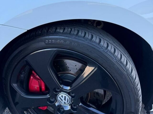 Білий Фольксваген Гольф, об'ємом двигуна 2 л та пробігом 98 тис. км за 17500 $, фото 7 на Automoto.ua