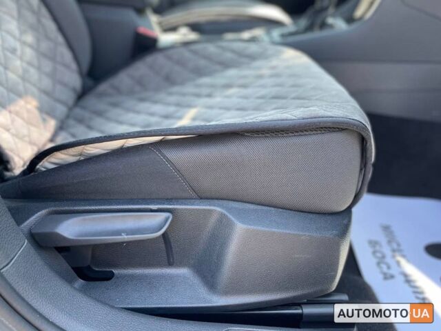 Белый Фольксваген Гольф, объемом двигателя 1.4 л и пробегом 52 тыс. км за 22500 $, фото 13 на Automoto.ua