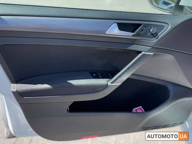 Белый Фольксваген Гольф, объемом двигателя 1.4 л и пробегом 52 тыс. км за 22500 $, фото 6 на Automoto.ua