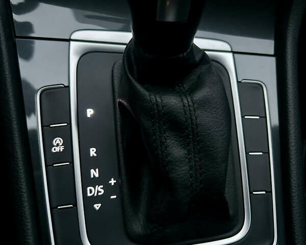 Білий Фольксваген Гольф, об'ємом двигуна 1.4 л та пробігом 87 тис. км за 16500 $, фото 15 на Automoto.ua