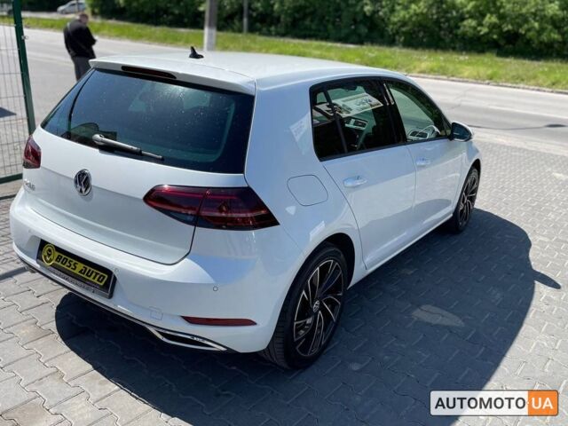 Белый Фольксваген Гольф, объемом двигателя 1.4 л и пробегом 52 тыс. км за 22500 $, фото 1 на Automoto.ua
