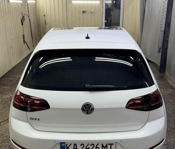 Белый Фольксваген Гольф, объемом двигателя 2 л и пробегом 83 тыс. км за 28200 $, фото 7 на Automoto.ua