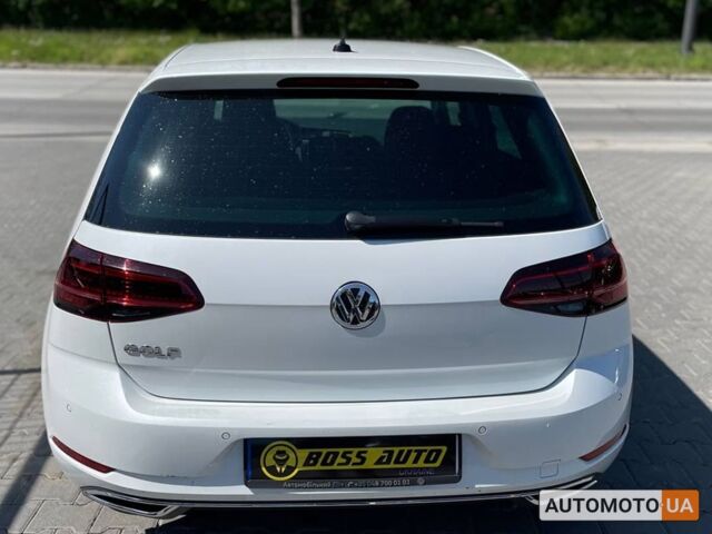 Белый Фольксваген Гольф, объемом двигателя 1.4 л и пробегом 52 тыс. км за 22500 $, фото 2 на Automoto.ua