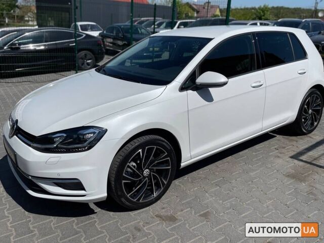Белый Фольксваген Гольф, объемом двигателя 1.4 л и пробегом 52 тыс. км за 22500 $, фото 4 на Automoto.ua